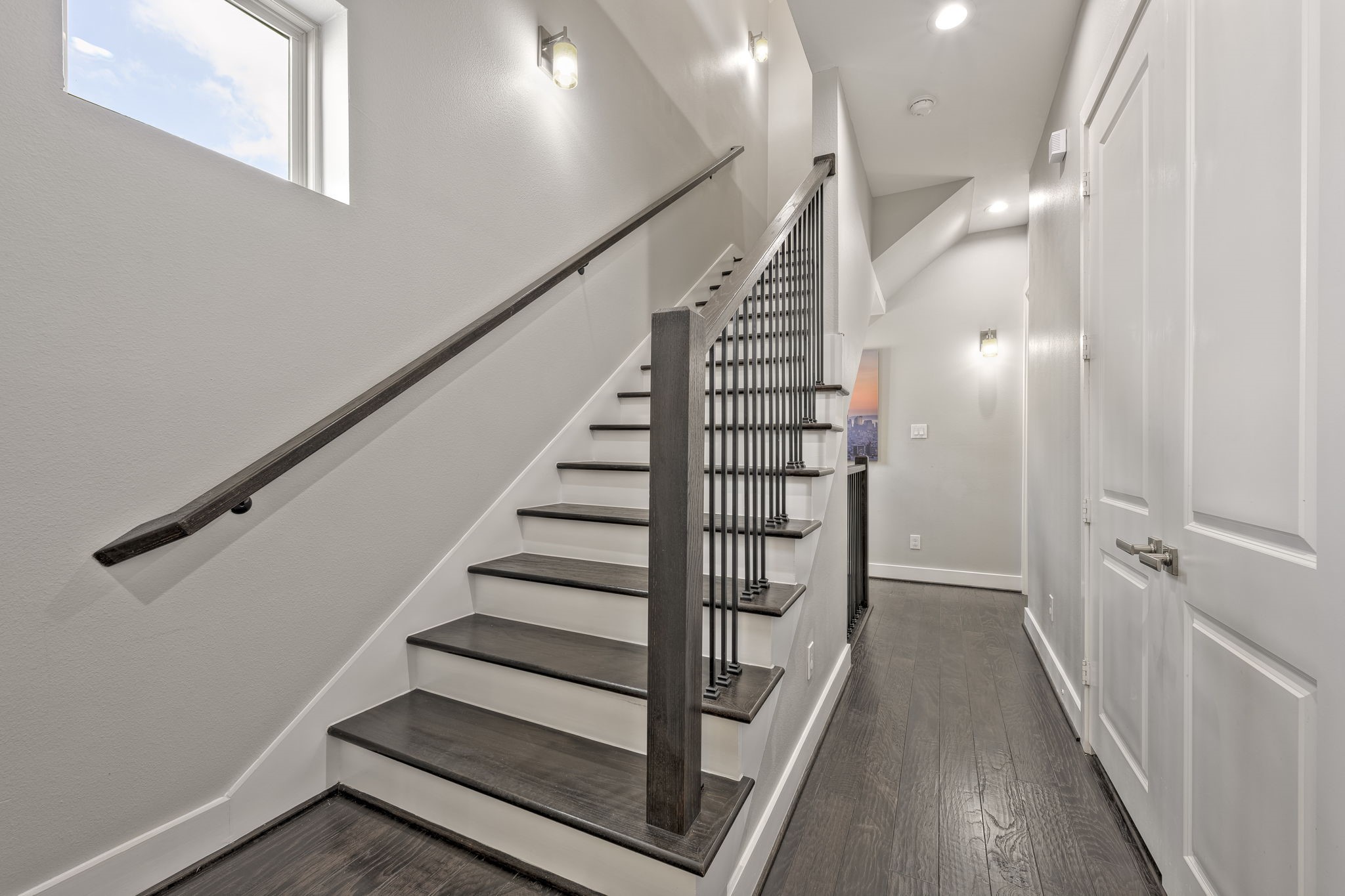 4408 Eli Street, Unit C Houston, TX 77007 - Photo 28 of 48 a view of entryway