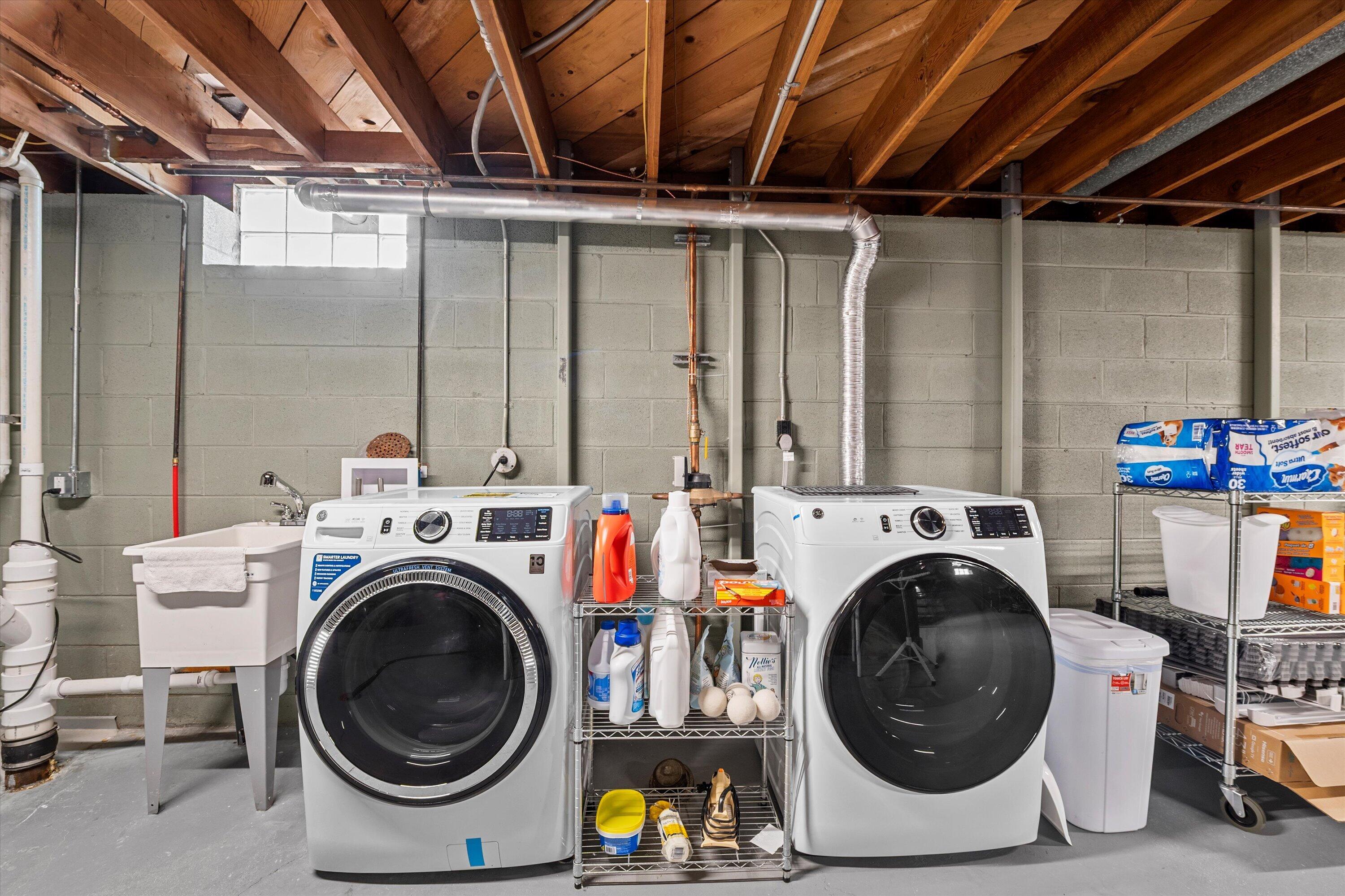 7729 West Cold Spring Road Greenfield, WI 53220 - Photo 21 of 31 New GE Washer and Dryer