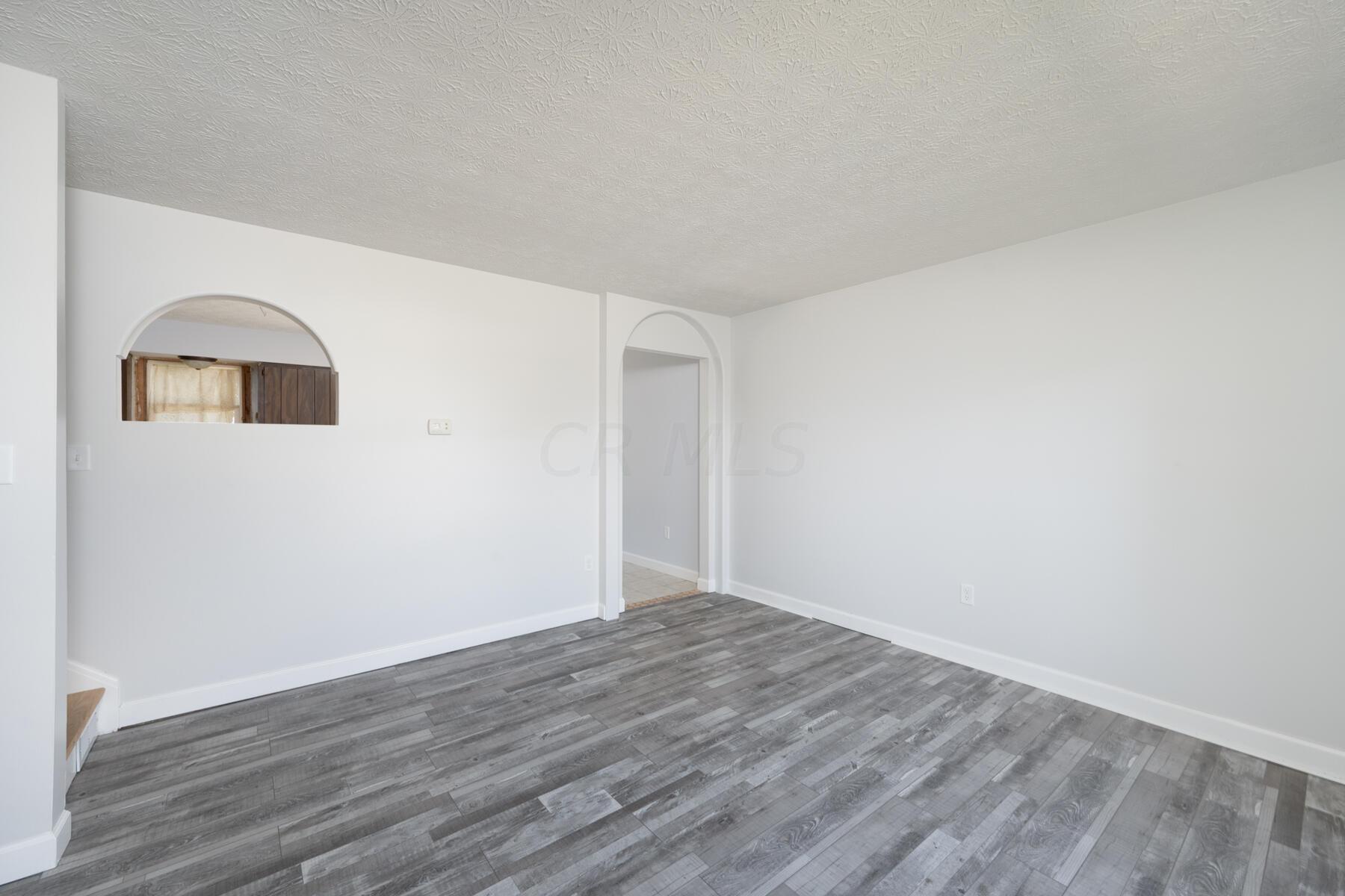 136 East Branch Road Delaware, OH 43015 - Photo 14 of 36 Living Room