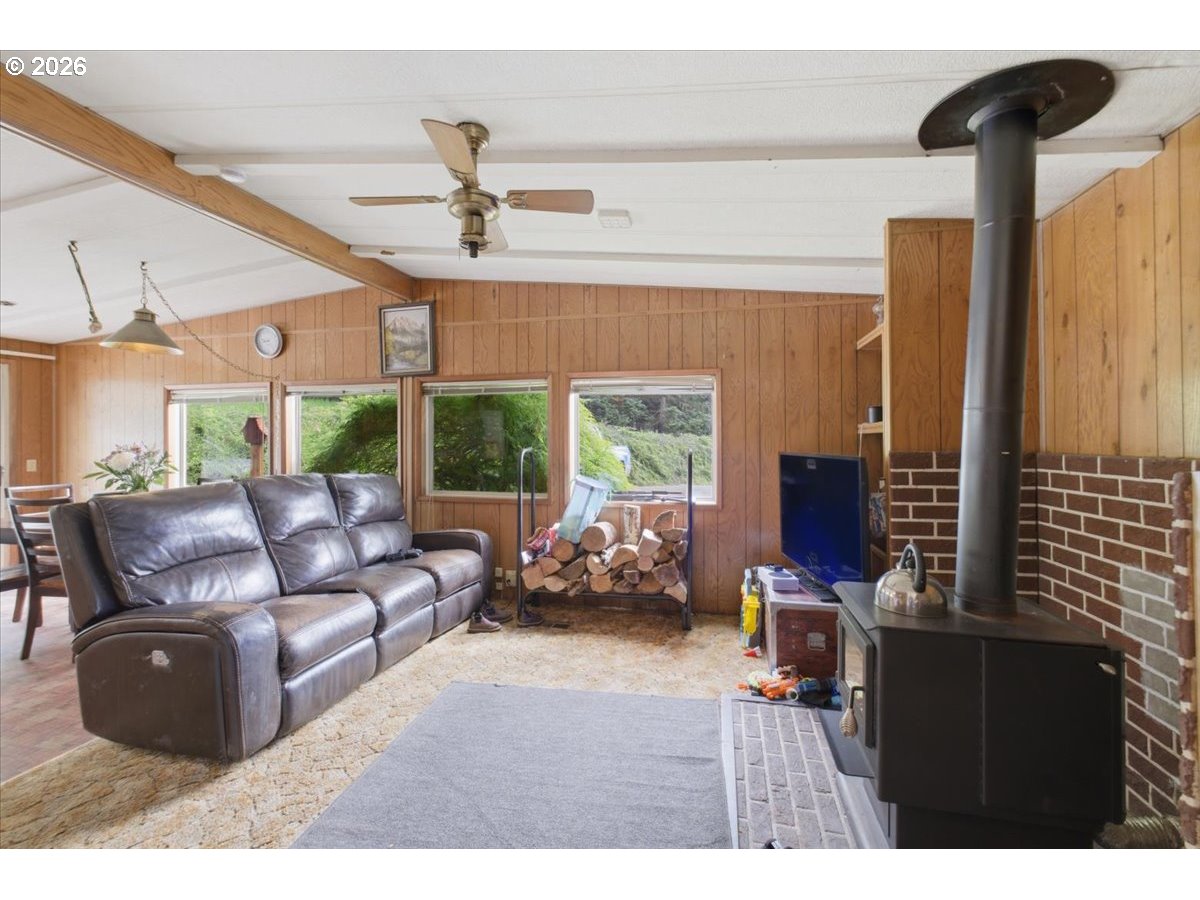 45500 Southwest Hebo Road Grand Ronde, OR 97347 - Photo 14 of 48
