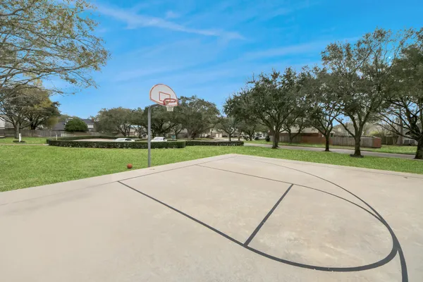 $374,900 | 1802 Diamond Brook Drive, Houston, TX 77062