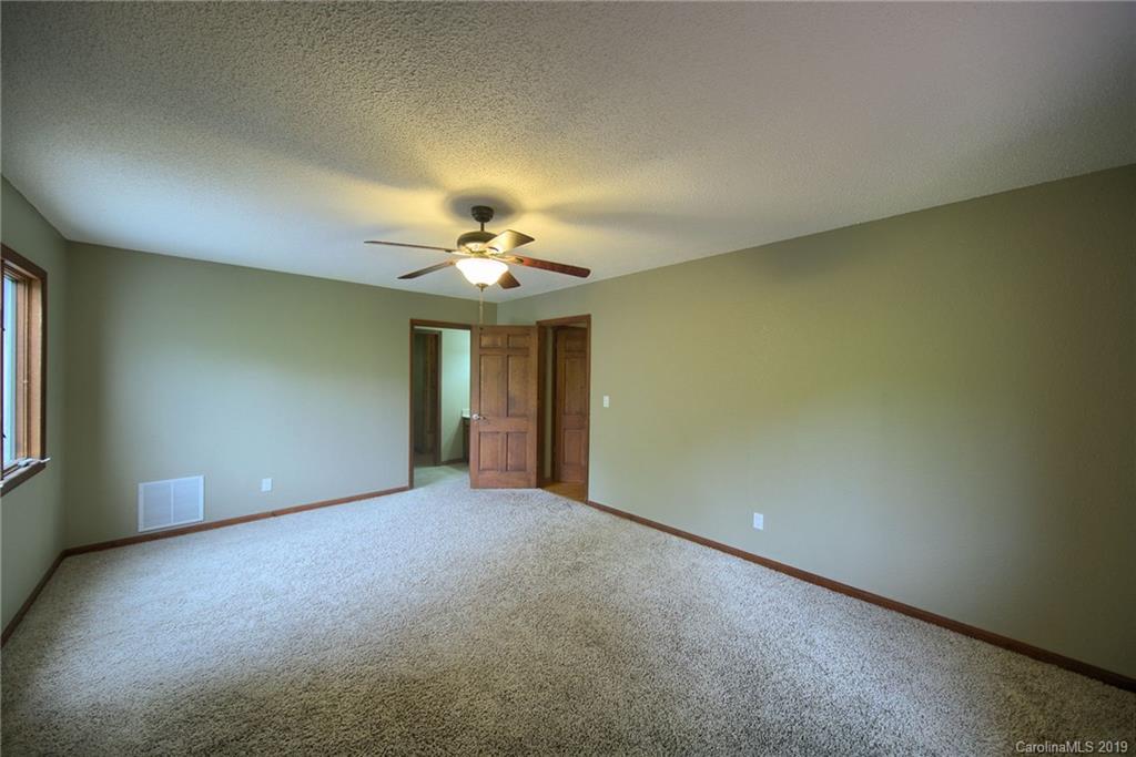 59 Windy Ridge Fairview, NC 28730 - Photo 14 of 24 Gallery Image 14