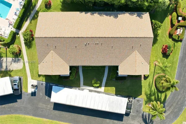 $280,000 | 338 Bradstrom Circle, Unit A104, Naples, FL 34113