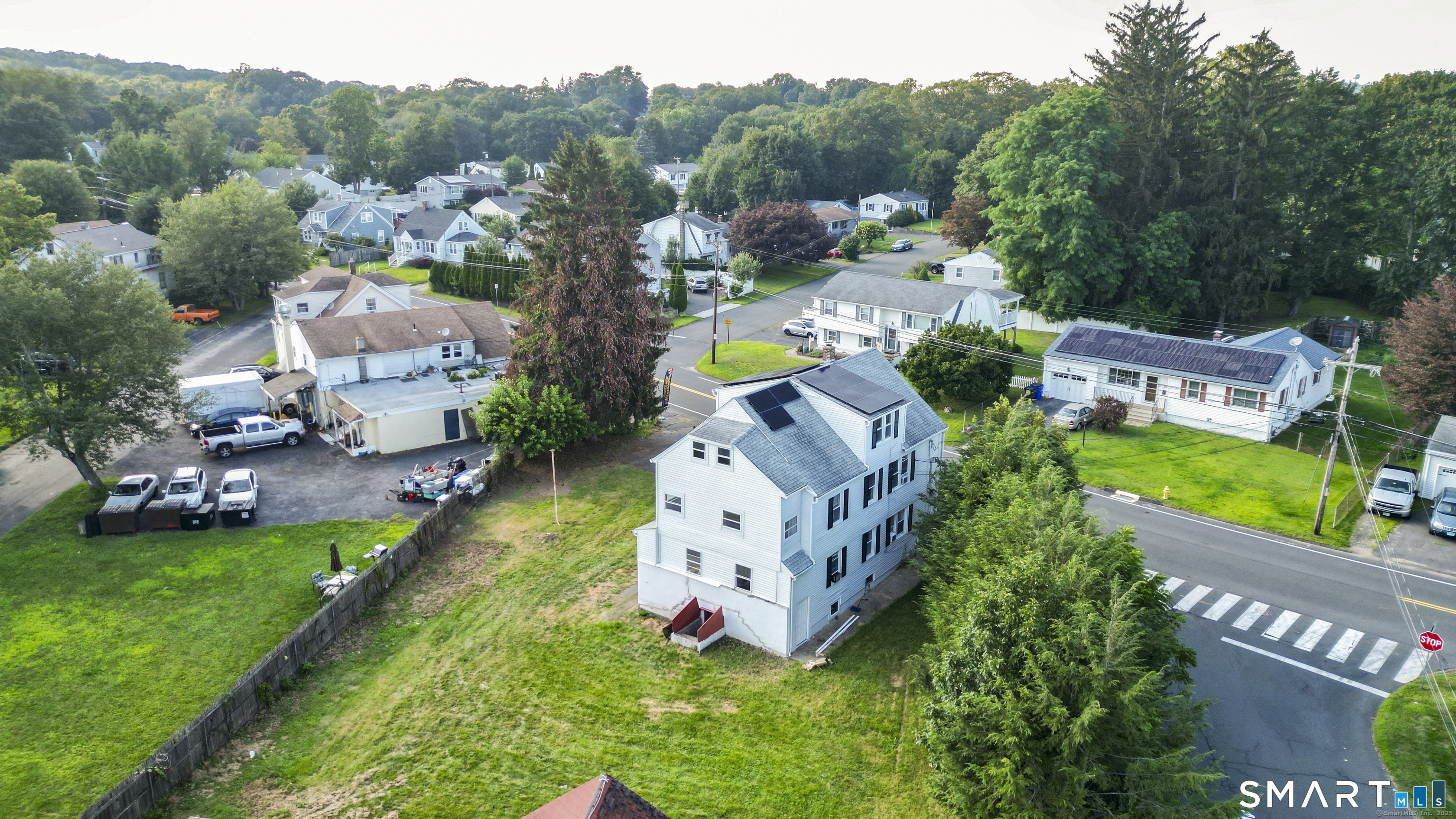 383 Davis Street, Unit 2 Watertown, CT 06779 - Photo 2 of 23