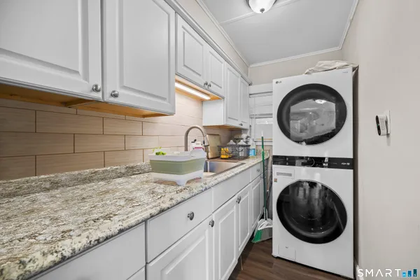 $1,850 | 383 Davis Street, Unit 2, Watertown, CT 06779