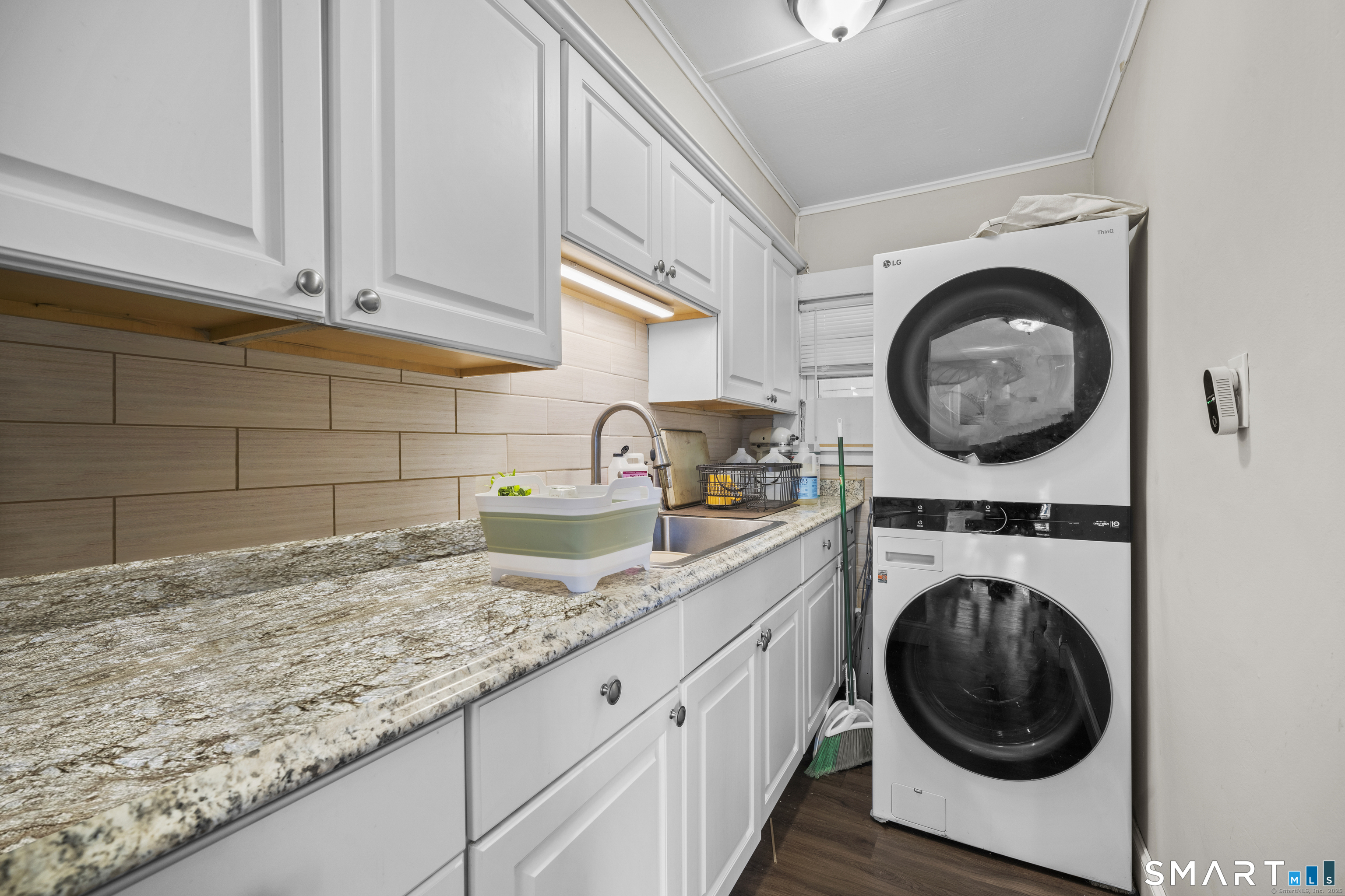 383 Davis Street, Unit 2 Watertown, CT 06779 - Photo 8 of 23