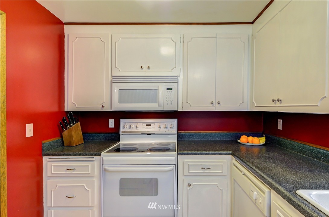 103 182nd Street Southwest Bothell, WA 98012 - Photo 5 of 20