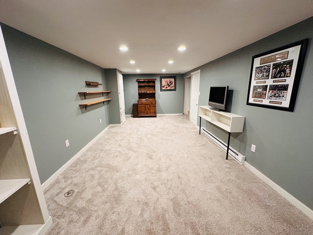 36 Sunbrier Road Springfield, MA 01129 - Photo 22 of 30