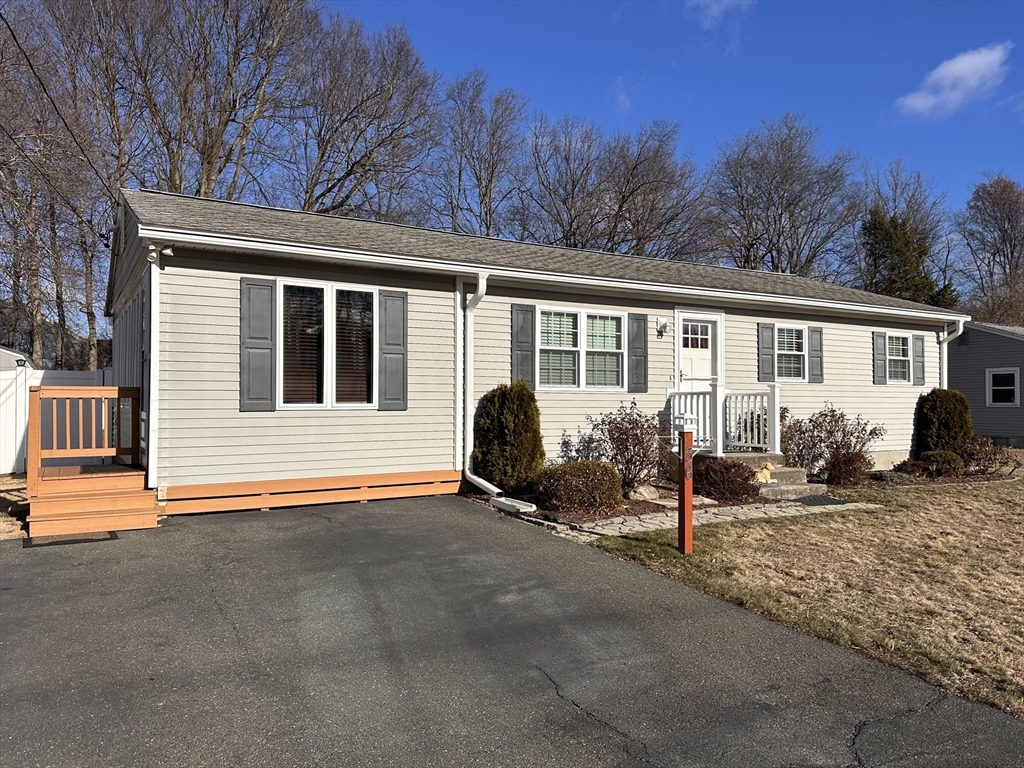 36 Sunbrier Road Springfield, MA 01129 - Photo 3 of 30