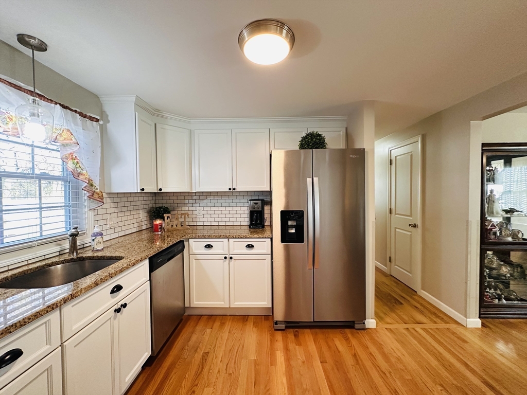 36 Sunbrier Road Springfield, MA 01129 - Photo 5 of 30