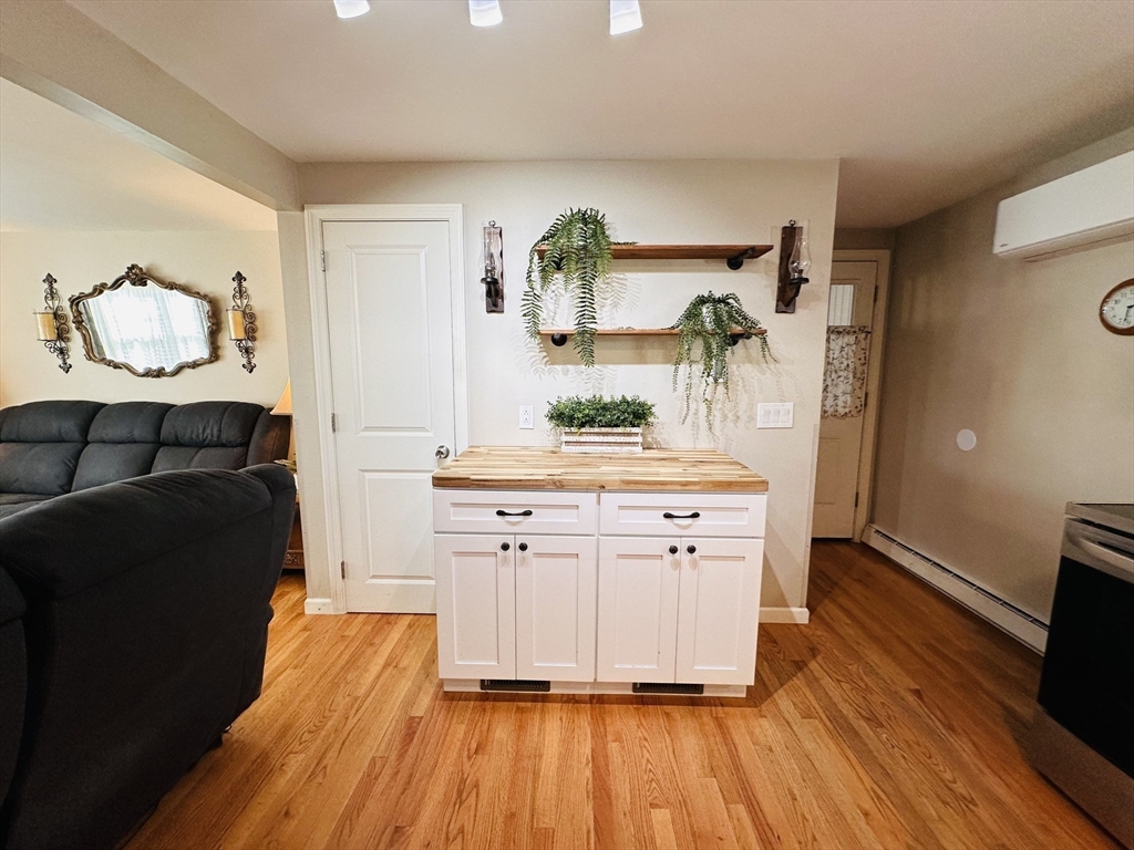 36 Sunbrier Road Springfield, MA 01129 - Photo 6 of 30