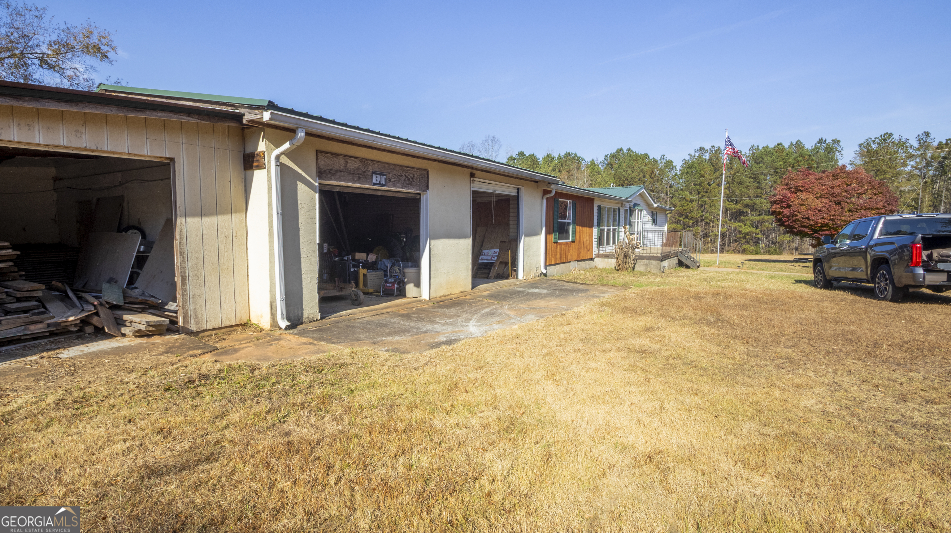 2717 Mount Pilgrim Road Greenville, GA 30222 - Photo 34 of 65 a view of a house with a patio