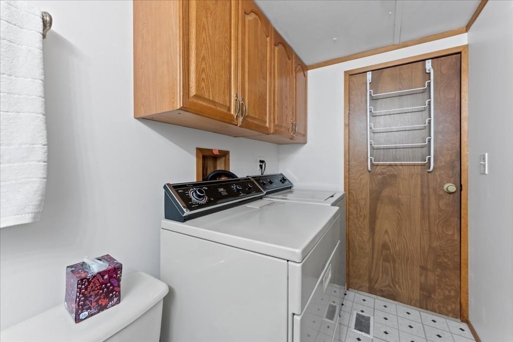 33 Lamplighter Lane Springfield, MA 01119 - Photo 18 of 28 Gallery Image 18