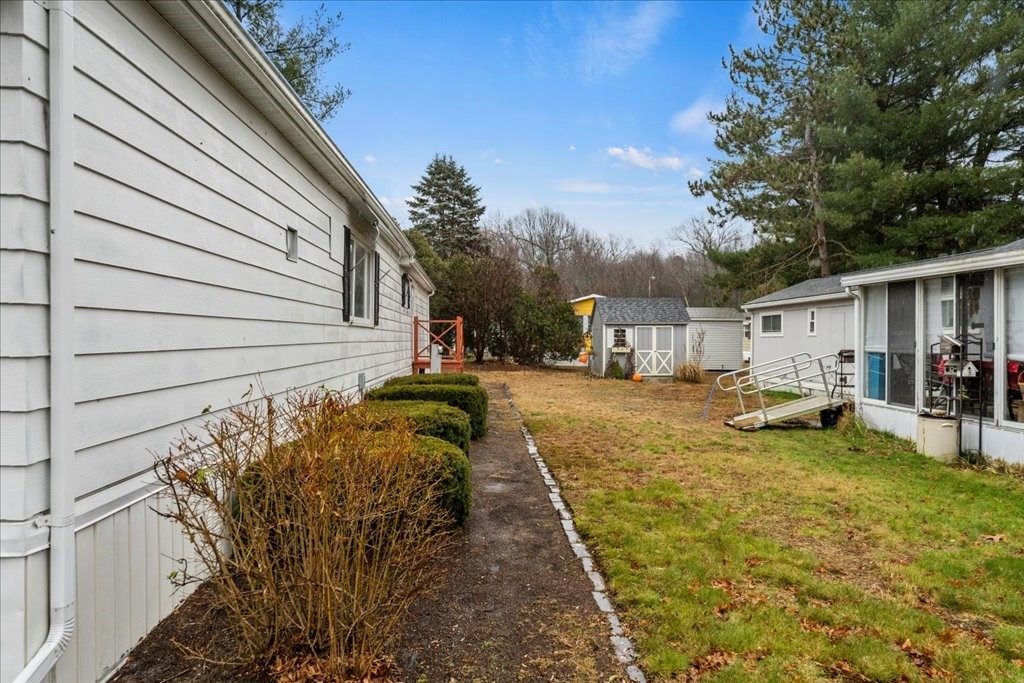 33 Lamplighter Lane Springfield, MA 01119 - Photo 25 of 28 Gallery Image 25