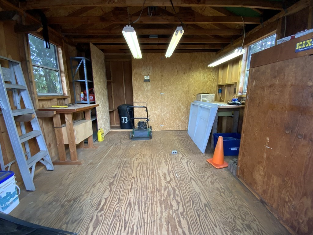 33 Lamplighter Lane Springfield, MA 01119 - Photo 27 of 28 Gallery Image 27