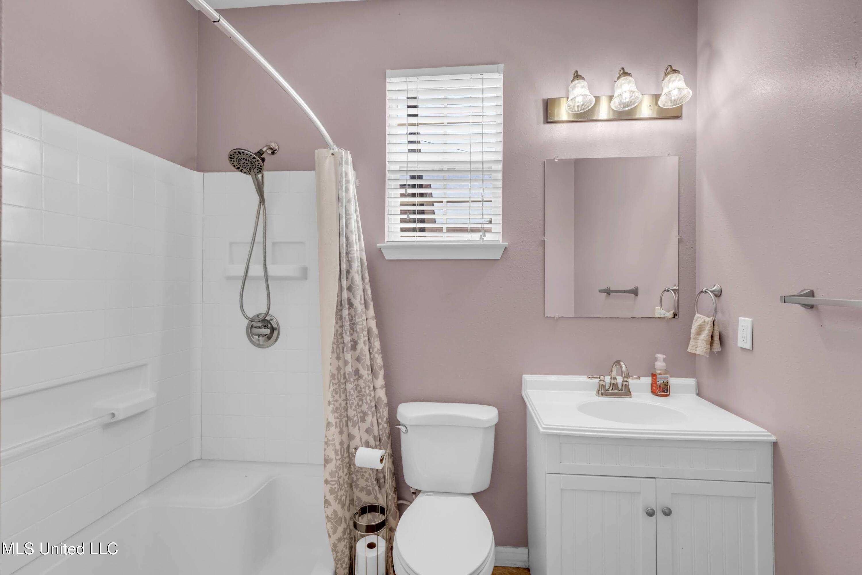 547 Howard Avenue Biloxi, MS 39530 - Photo 18 of 33 547HowardAve-18