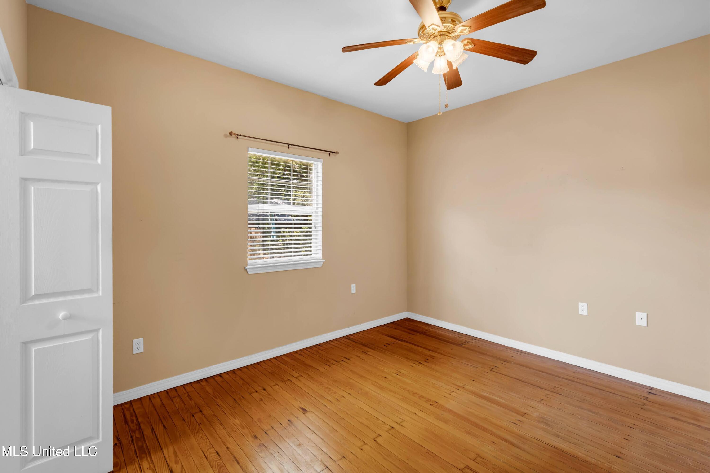 547 Howard Avenue Biloxi, MS 39530 - Photo 20 of 33 547HowardAve-16