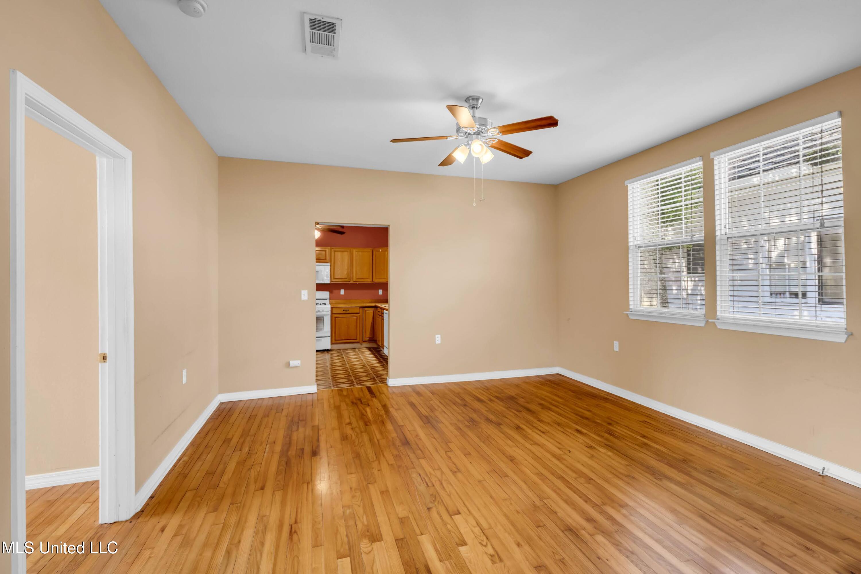 547 Howard Avenue Biloxi, MS 39530 - Photo 25 of 33 547HowardAve-11