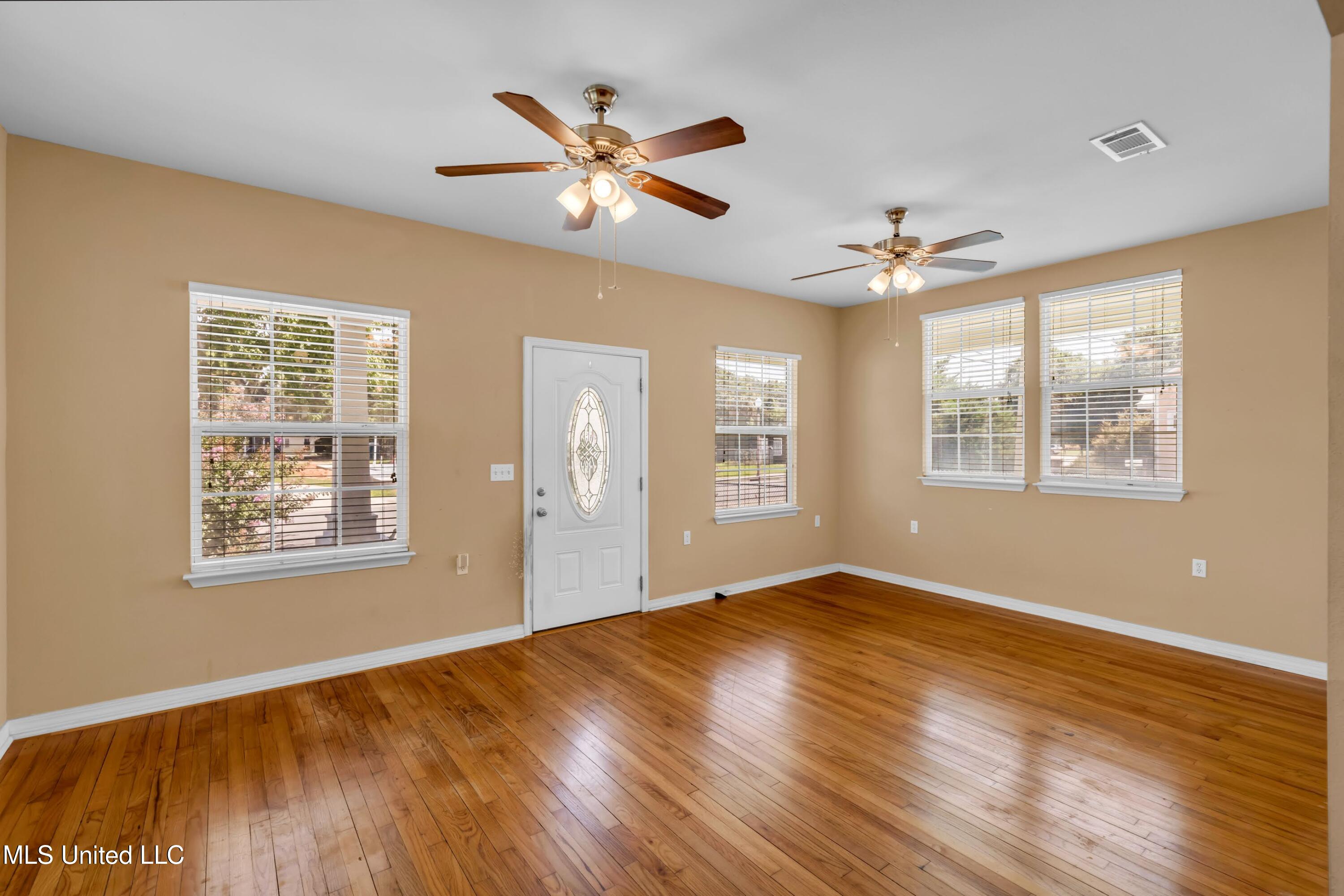 547 Howard Avenue Biloxi, MS 39530 - Photo 28 of 33 547HowardAve-8