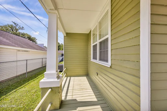 $250,000 | 547 Howard Avenue, Biloxi, MS 39530