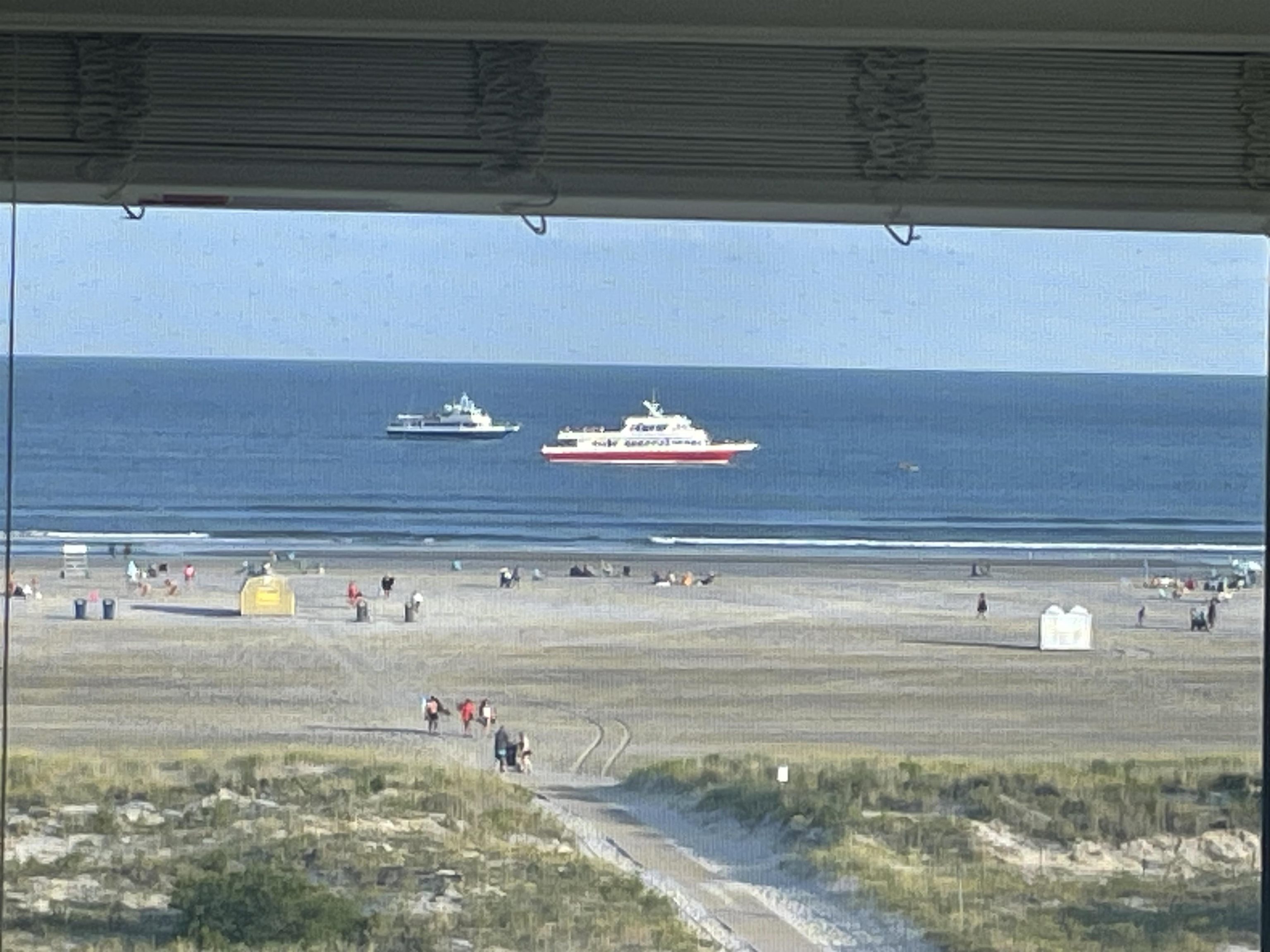 503 East Stanton Road, Unit 403 Wildwood Crest, NJ 08260 - Photo 42 of 42 a close view of stove