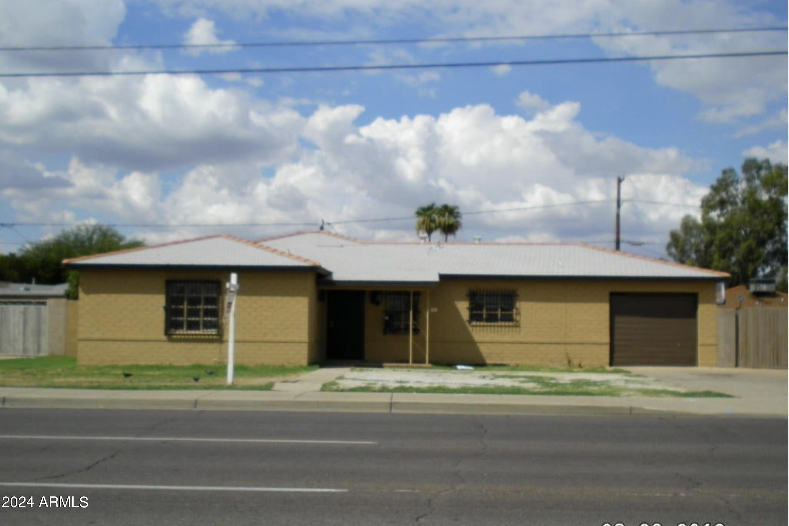 1640 West Indian School Road Phoenix, AZ 85015 - Photo 1 of 4 IMG_0628