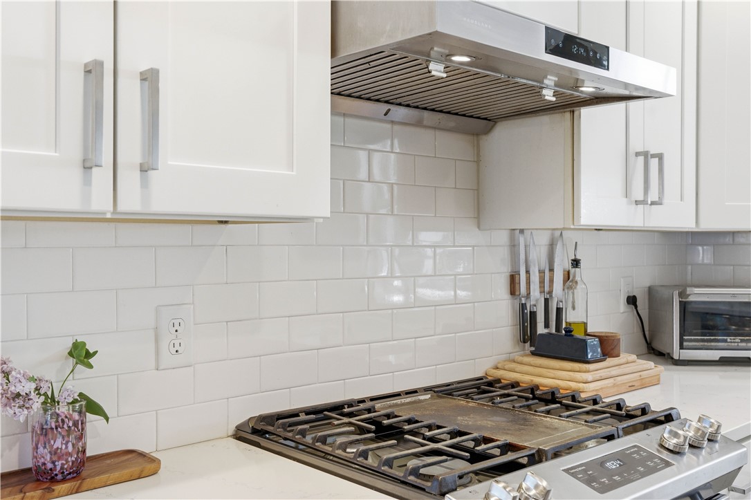 23 Dyer Street Warren, RI 02885 - Photo 4 of 49
