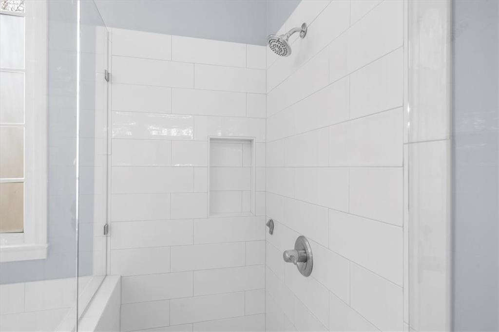 5488 Price Road Gainesville, GA 30506 - Photo 34 of 55 a bathroom with a shower