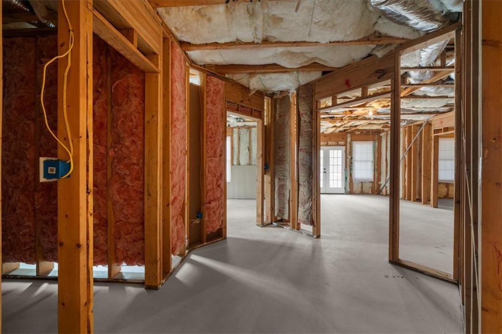 5488 Price Road Gainesville, GA 30506 - Photo 48 of 55 a view of a hallway with a entryway