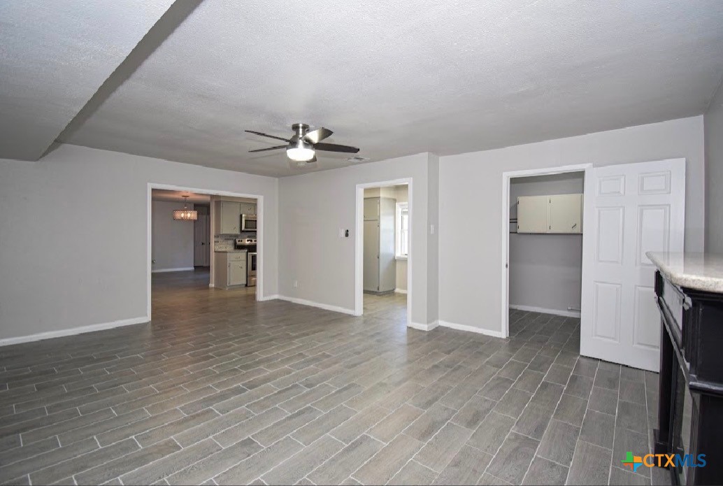 205 Tanglewood Road Temple, TX 76502 - Photo 12 of 26 Living Room