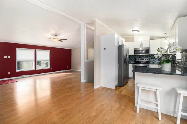 $276,600 | 32144 Pinedale Lane, Gobles, MI 49055