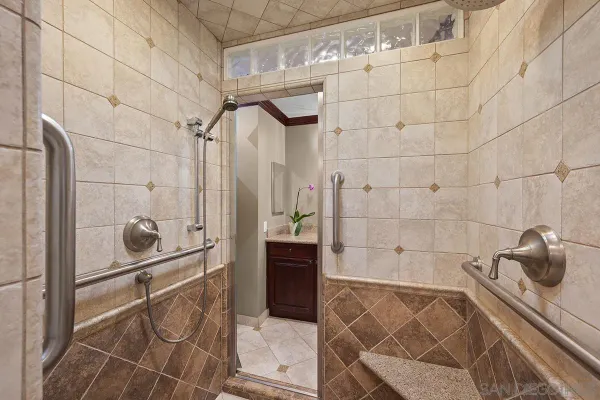 $2,699,000 | 3190 Galloway Drive, San Diego, CA 92122
