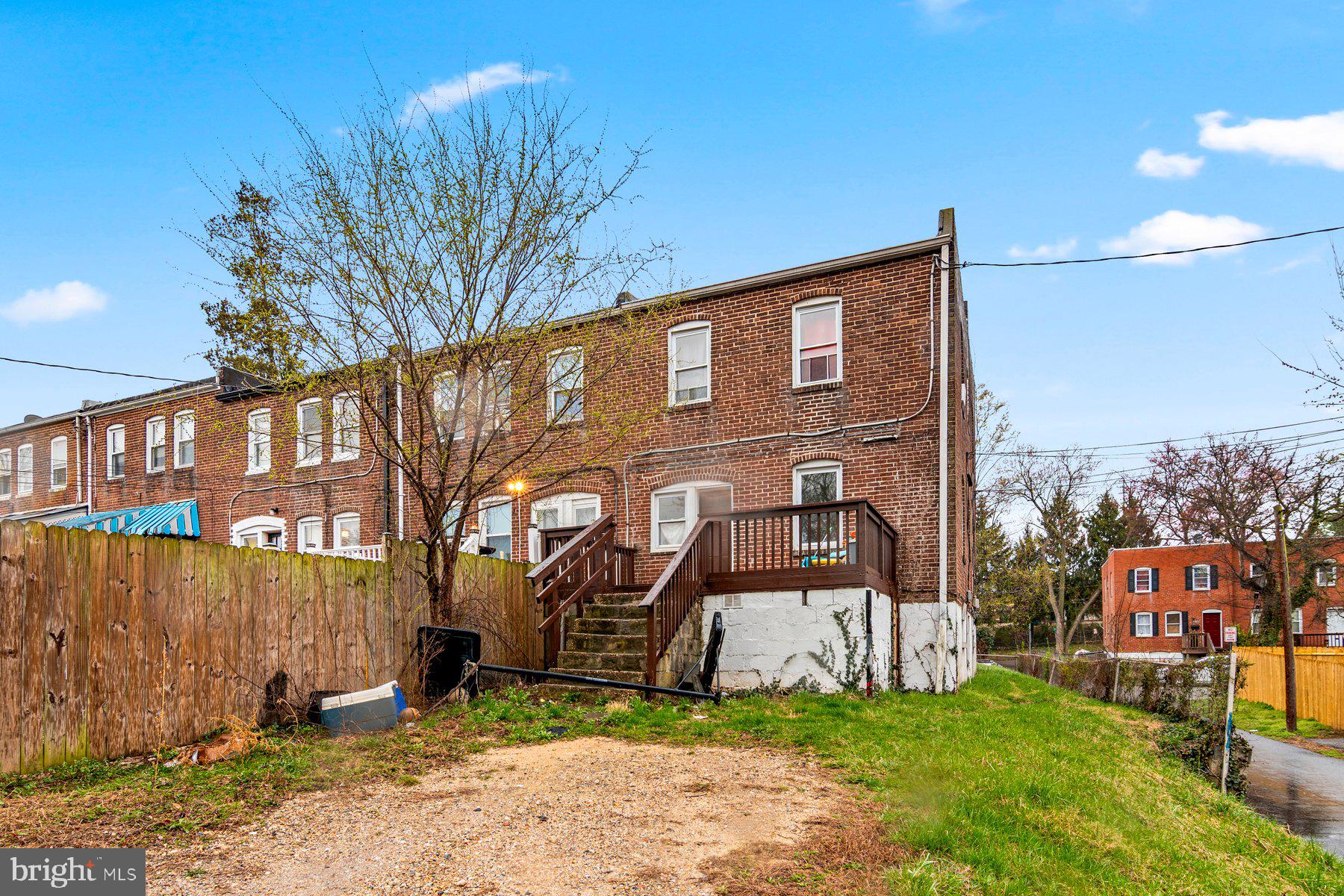 5201 Brookwood Road Baltimore, MD 21225 - Photo 24 of 34