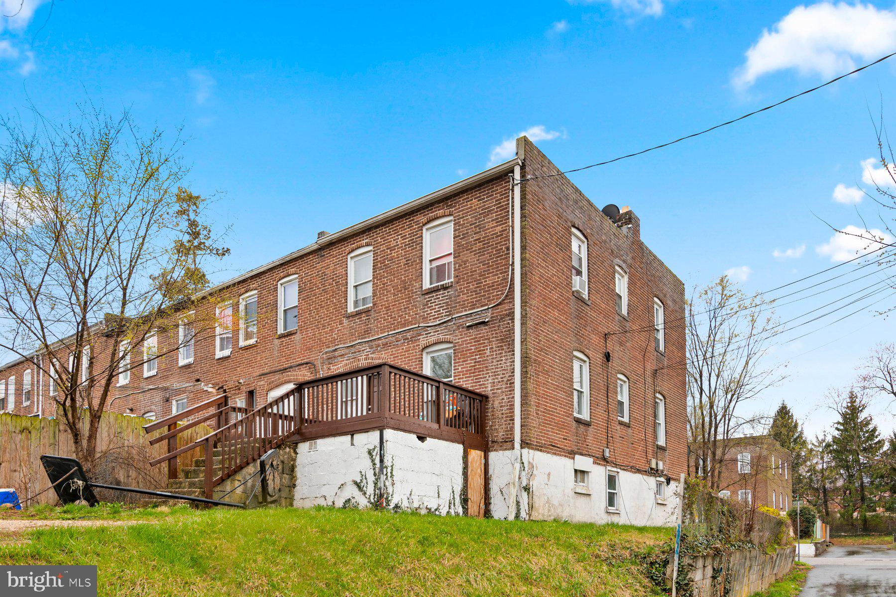 5201 Brookwood Road Baltimore, MD 21225 - Photo 25 of 34