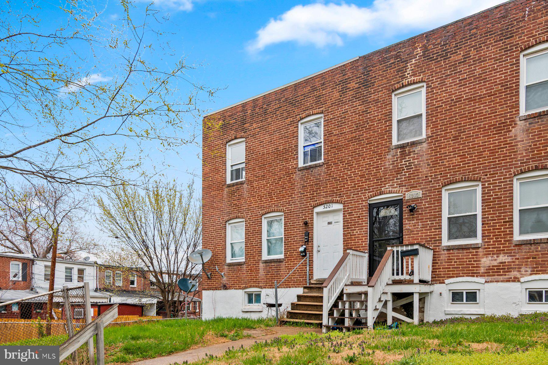 5201 Brookwood Road Baltimore, MD 21225 - Photo 30 of 34