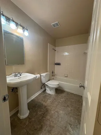 $325,000 | 320 Williams Street, Cedar Hill, TX 75104