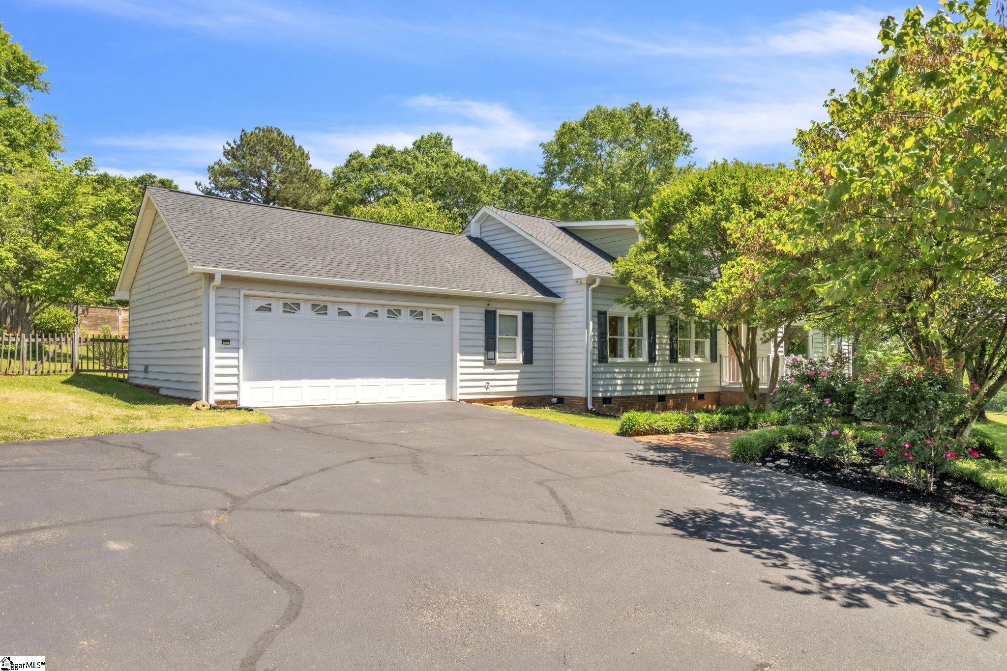 2141 Gap Creek Road Greer, SC 29651 - Photo 31 of 45