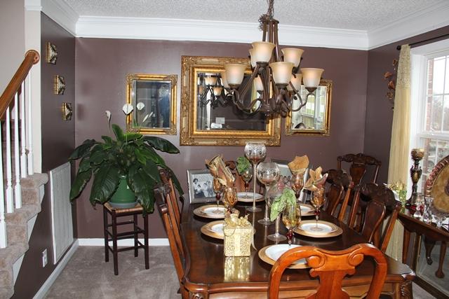 1682 Windriver Road Clarksville, TN 37042 - Photo 7 of 19 Formal dining area located downstairs.
