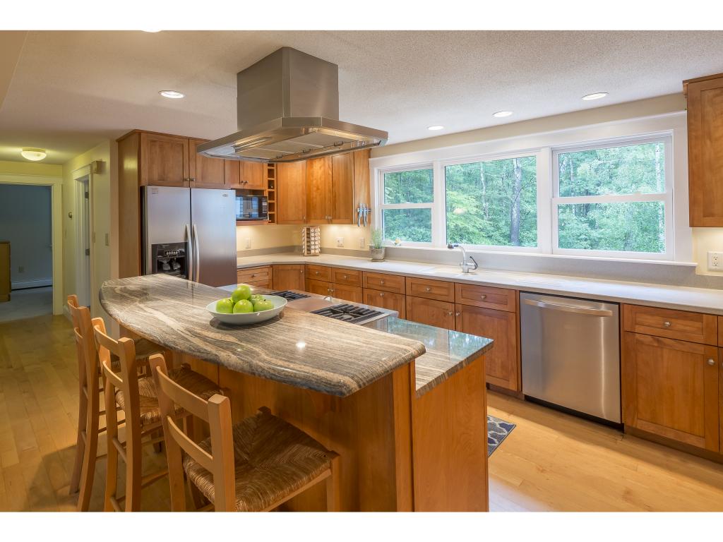 63 Mill Road North Hampton, NH 03862 - Photo 4 of 30