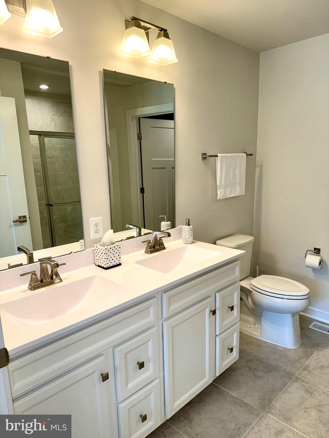 320 Hammersmith Circle Frederick, MD 21702 - Photo 22 of 56 Primary Bath with dual sinks