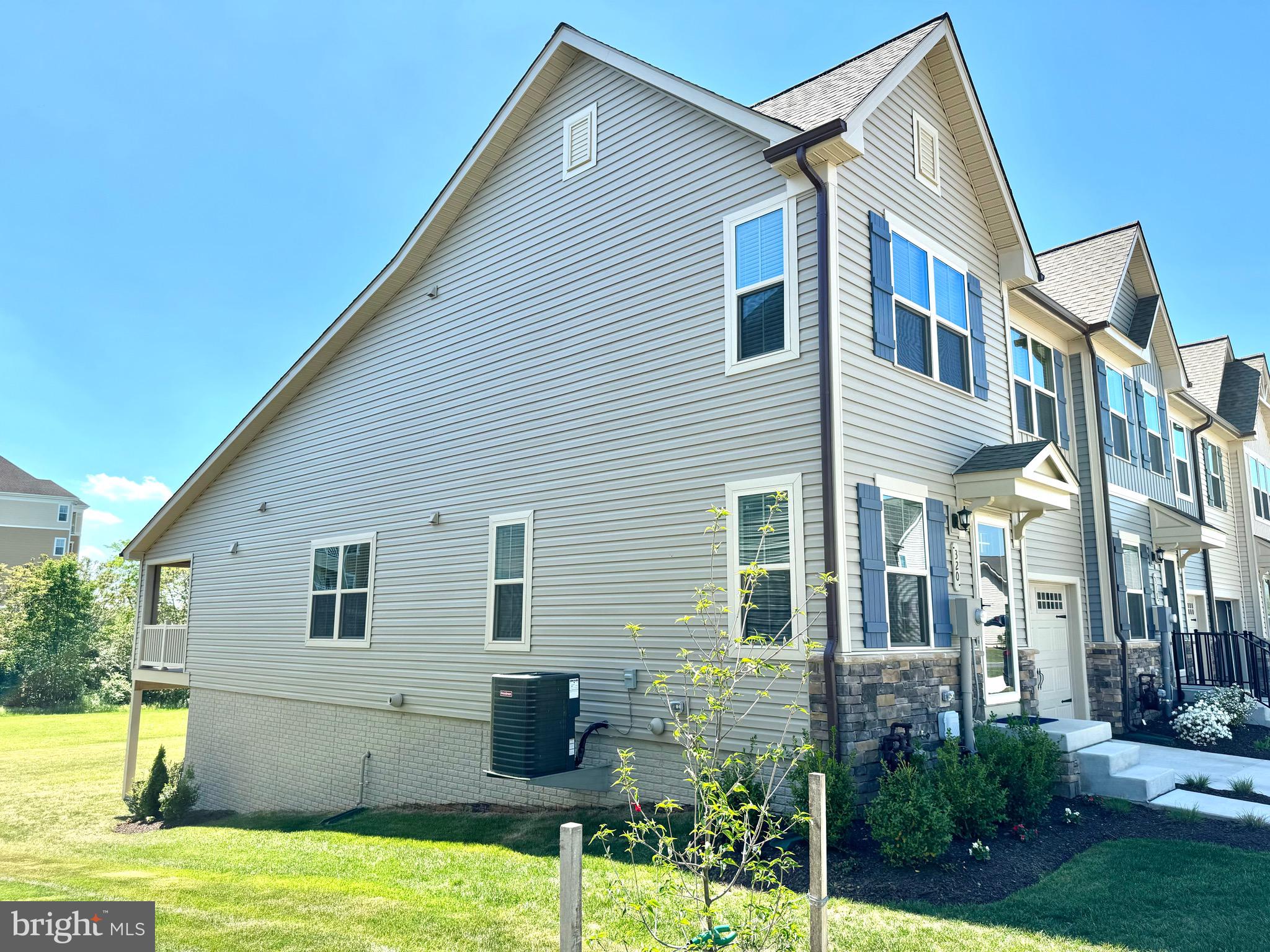 320 Hammersmith Circle Frederick, MD 21702 - Photo 47 of 56 Side Shot