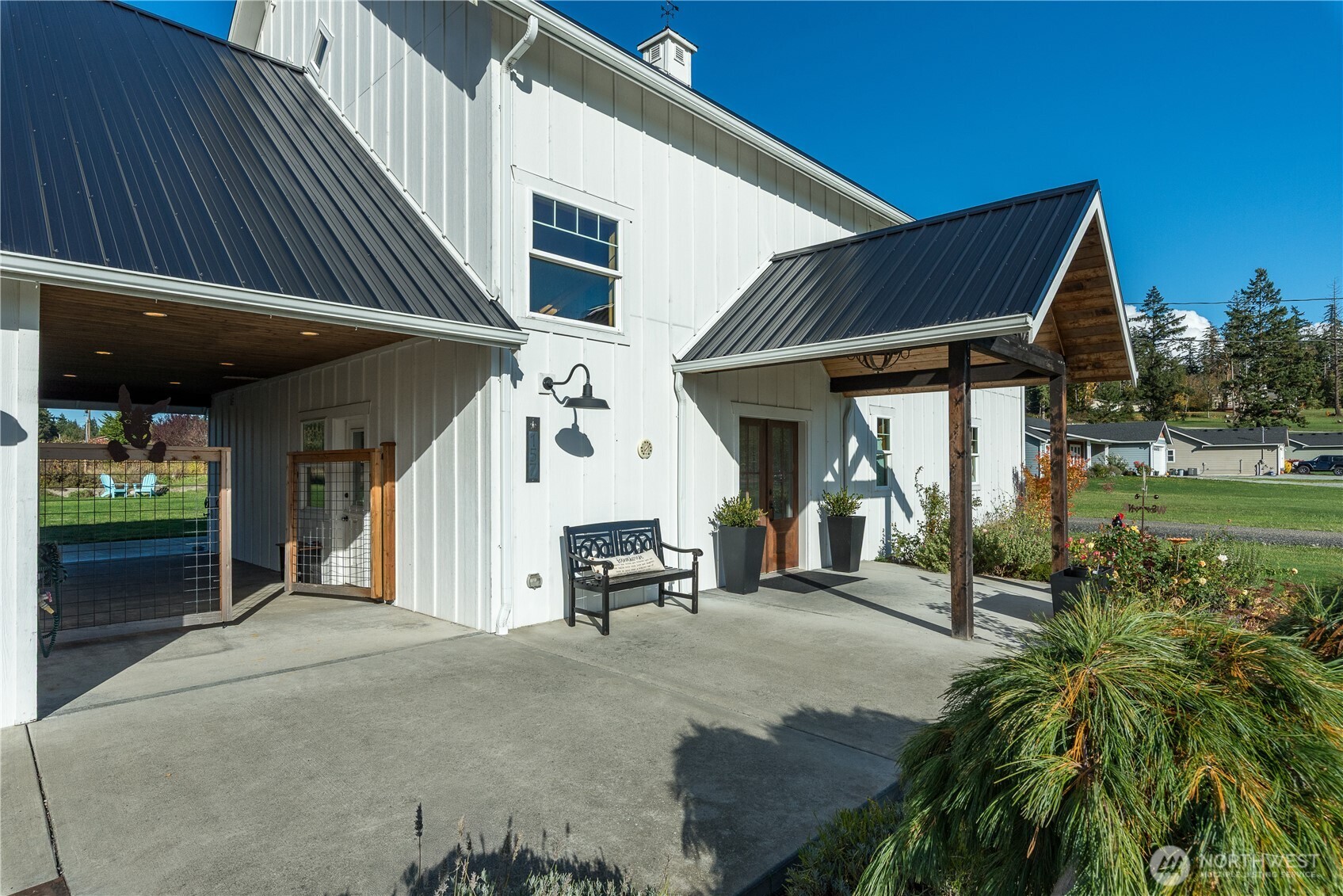 157 Russell Road Camano Island, WA 98282 - Photo 4 of 40