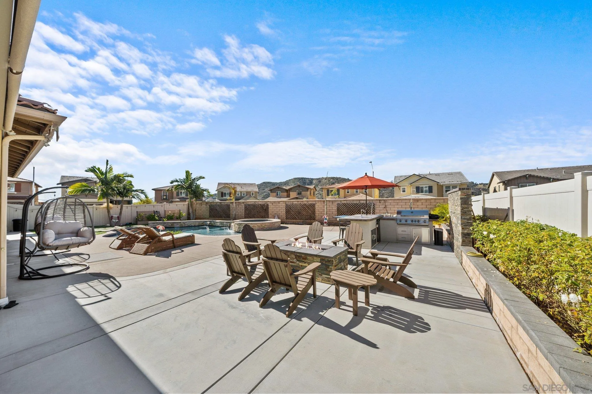 35778 Esperia Way Fallbrook, CA 92028 - Photo 11 of 44 a view of a terrace with sitting area