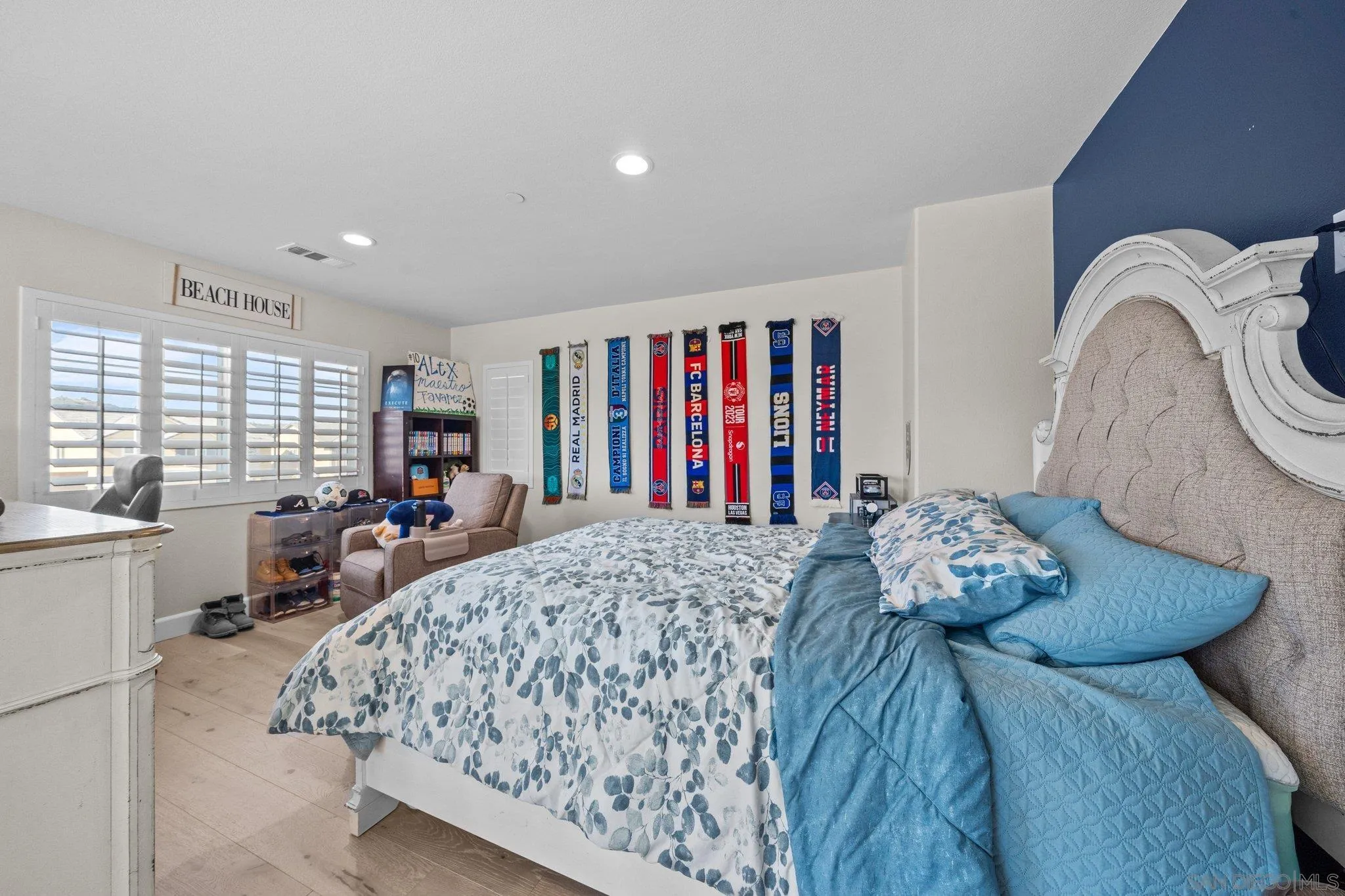 35778 Esperia Way Fallbrook, CA 92028 - Photo 39 of 44 a living room with furniture stairs and a window