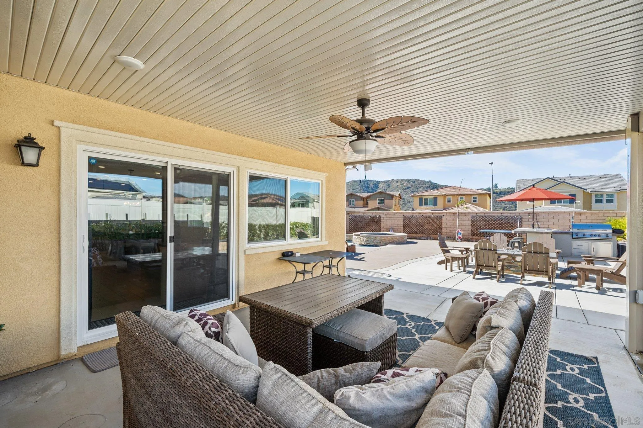 35778 Esperia Way Fallbrook, CA 92028 - Photo 43 of 44 a living room with furniture