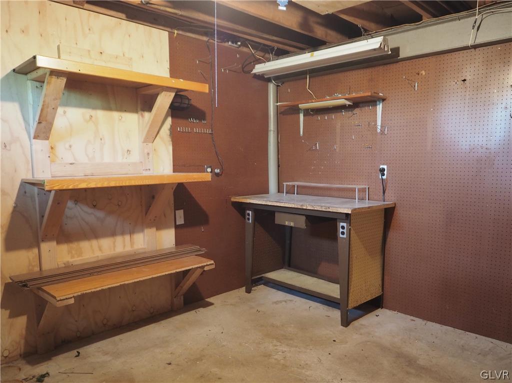 863 Elm Road Hellertown, PA 18055 - Photo 23 of 32 Gallery Image 23