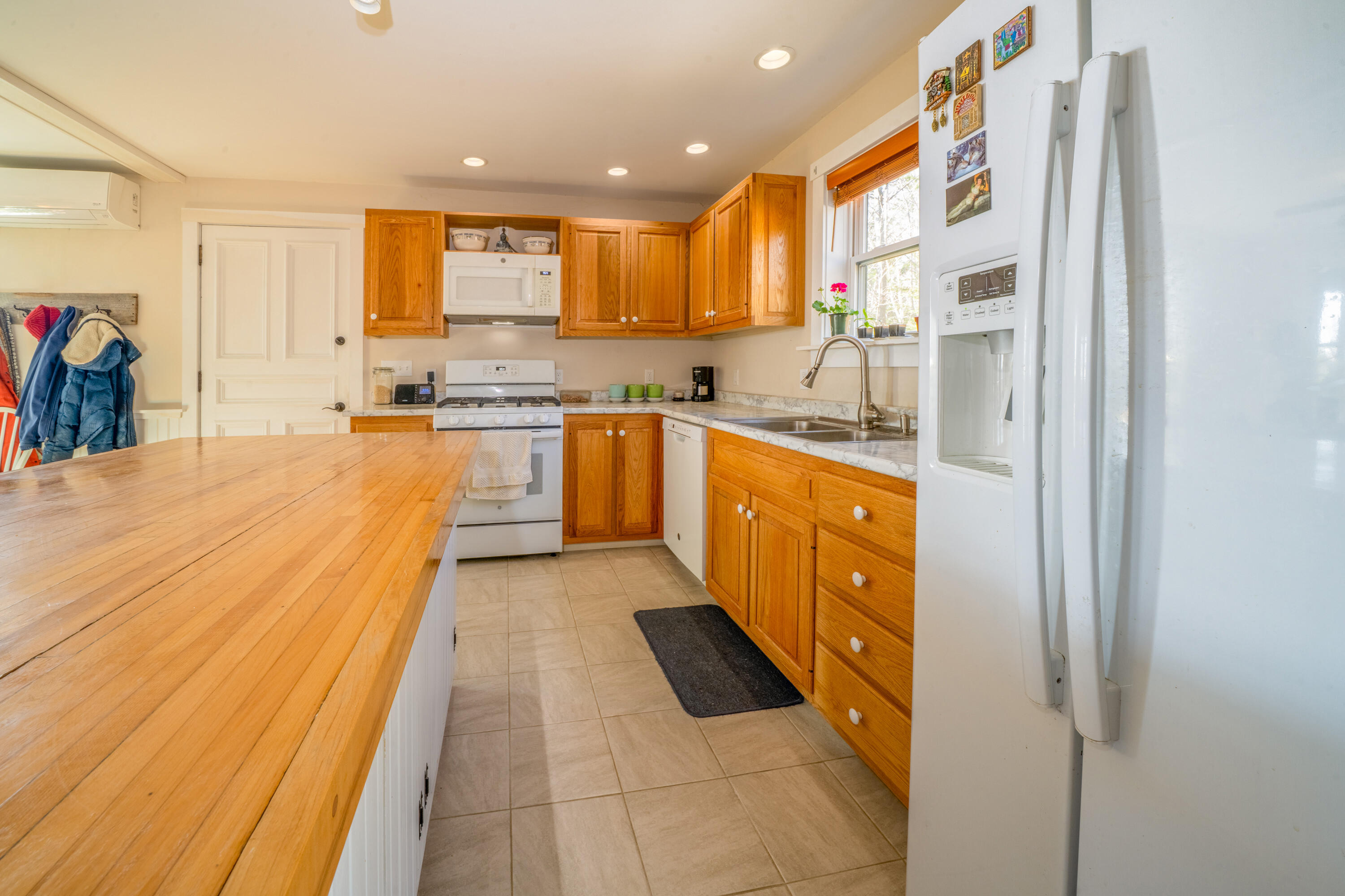 19 Beech Hl Road Swanville, ME 04915 - Photo 8 of 48 0998