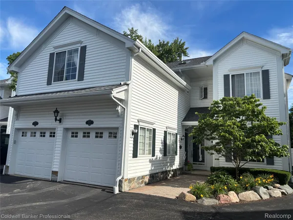 $395,000 | 1678 Cassady Pl Drive, Unit 29, Plymouth, MI 48170
