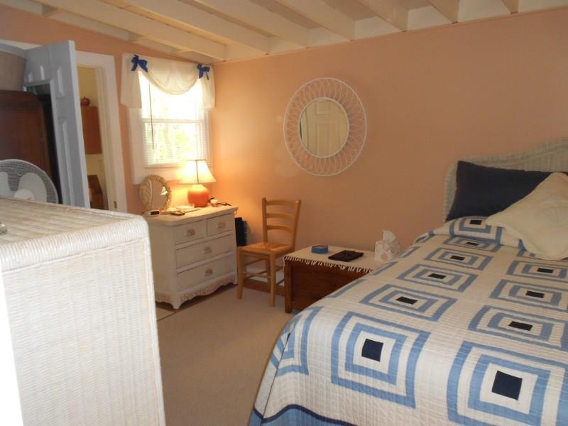 16 Raccoon Ridge Cape Neddick, ME 03902 - Photo 26 of 32 COZY MASTER BR & BATH
