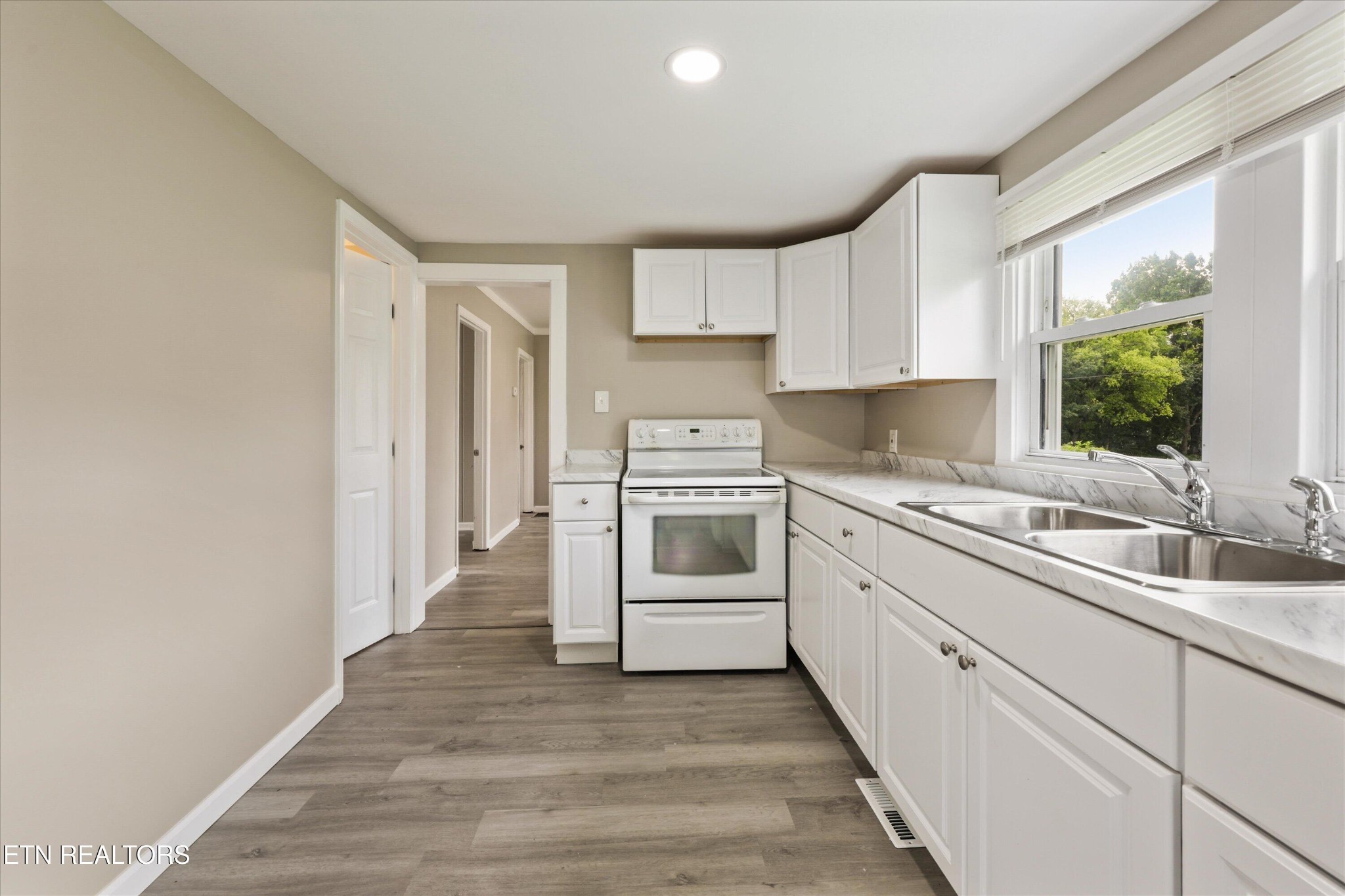 444 Louisville Road Alcoa, TN 37701 - Photo 17 of 26 Gallery Image 17